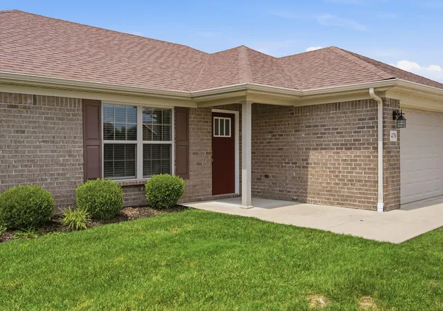 Photo 4 of Sale Pending at 479 Southern Cross Dr, Richmond, KY 40475 | MLS# 26019504 | Listing updated on 2026-10-03