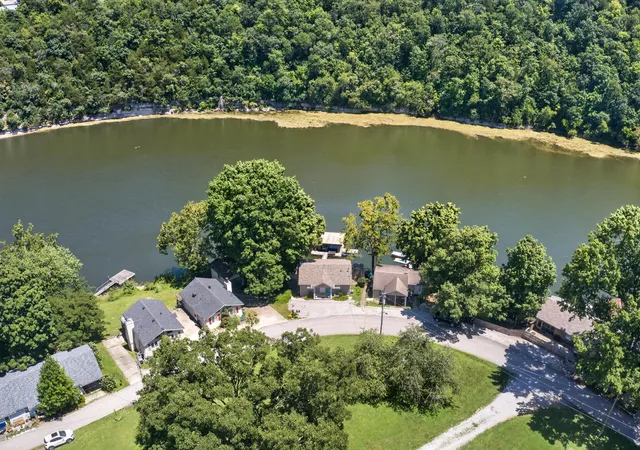 Photo 1 of Single family home for sale at 579 Kings Ml Rd, Danville, KY 40422 | MLS# 26019598 | Listing updated on 2026-09-25