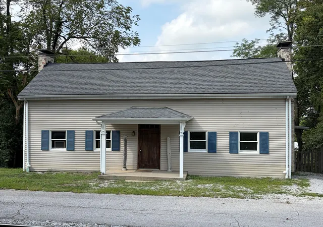 Photo 1 of Single family home for sale at 212 W Main St, Midway, KY 40347 | MLS# 26019469 | Listing updated on 2026-09-14