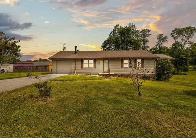 Photo 1 of Single family home for sale at 913 916 Robin Ave, Mount Sterling, KY 40353 | MLS# 26020323 | Listing updated on 2026-08-18