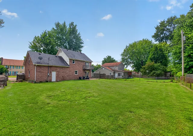Photo 3 of Single family home for sale at 522 Sheffield Dr, Versailles, KY 40383 | MLS# 26020309 | Listing updated on 2026-09-17