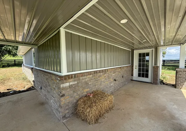 Photo 3 of Single family home for sale at 1505 White Rd, Somerset, KY 42501 | MLS# 26019523 | Listing updated on 2026-09-03