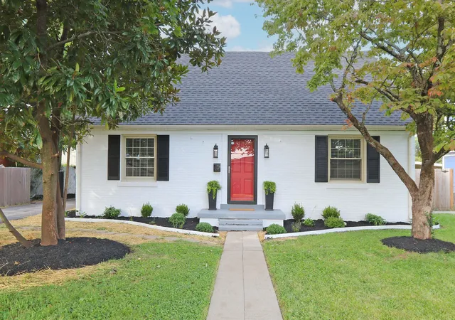 Photo 1 of Sale Pending at 420 Longview Dr, Lexington, KY 40503 | MLS# 26023527 | Listing updated on 2026-09-16