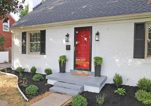 Photo 2 of Sale Pending at 420 Longview Dr, Lexington, KY 40503 | MLS# 26023527 | Listing updated on 2026-09-16