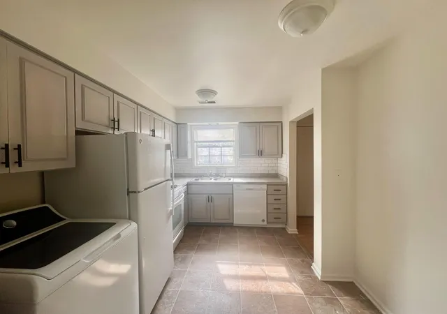 Photo 3 of House for sale at 443 Oxford Dr #443,445,447,449, Winchester, KY 40391 | MLS# 26019713 | Listing updated on 2026-08-20