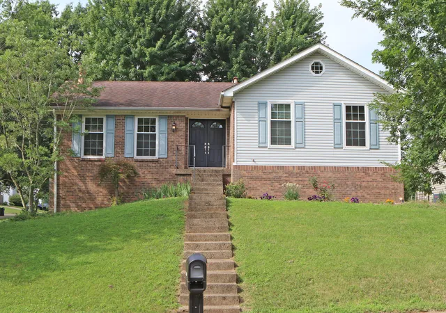 Photo 1 of Sale Pending at 388 Cromwell Way, Lexington, KY 40503 | MLS# 26019500 | Listing updated on 2026-08-01