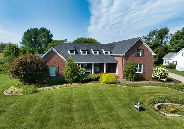 Photo 2 of Single family home for sale at 108 Saratoga Dr, Frankfort, KY 40601 | MLS# 26020324 | Listing updated on 2026-08-06