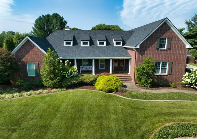 Photo 3 of Single family home for sale at 108 Saratoga Dr, Frankfort, KY 40601 | MLS# 26020324 | Listing updated on 2026-08-06