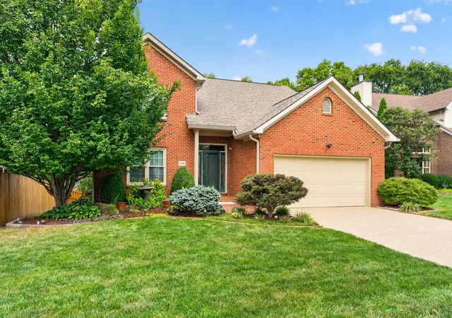 Photo 2 of Single family home for sale at 959 Forest Lake Dr, Lexington, KY 40515 | MLS# 26023388 | Listing updated on 2026-10-09