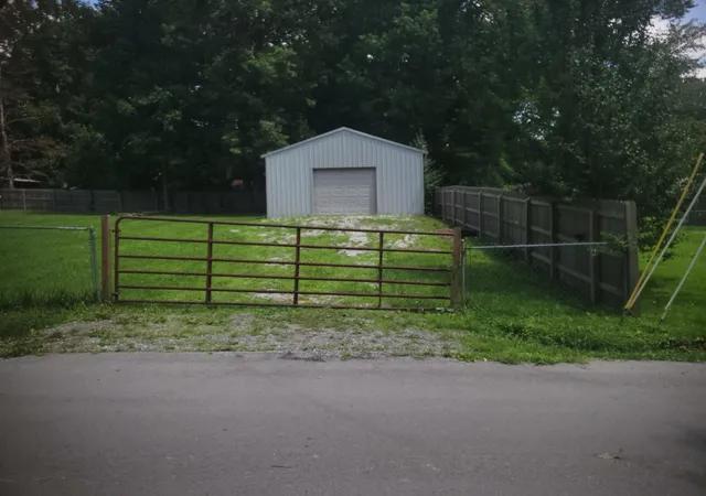 Photo 3 of Sale Pending at 10 Timberland Cir, Corbin, KY 40701 | MLS# 26019522 | Listing updated on 2026-08-31