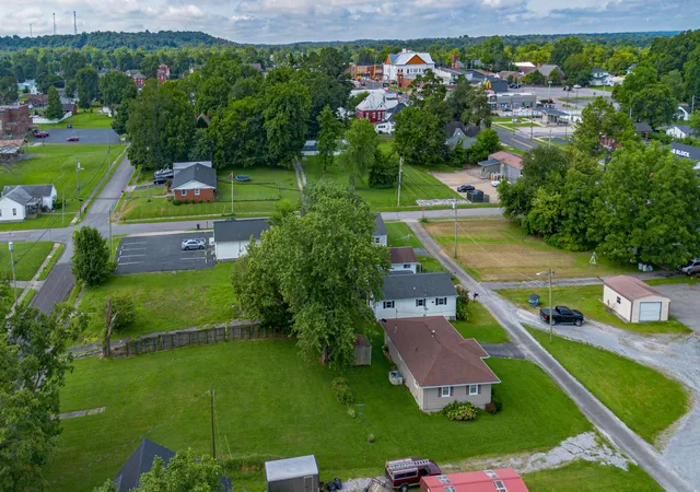 Photo 4 of Sale Pending at 310 Drake St, Marion, KY 42064 | MLS# 26019532 | Listing updated on 2026-08-05