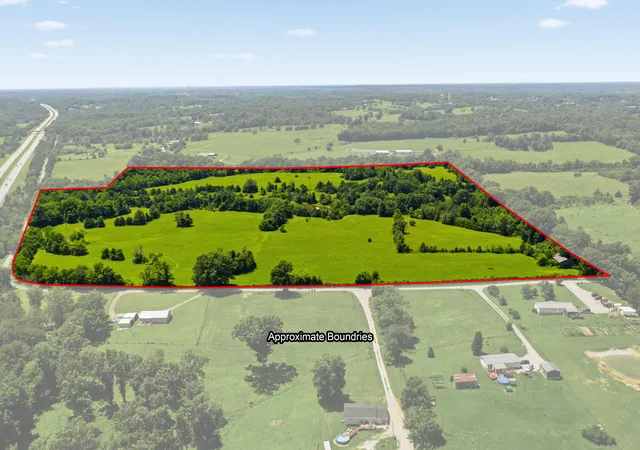 Photo 1 of Sale Pending at 935 Paxton Rd, Lawrenceburg, KY 40342 | MLS# 26019974 | Listing updated on 2026-09-17