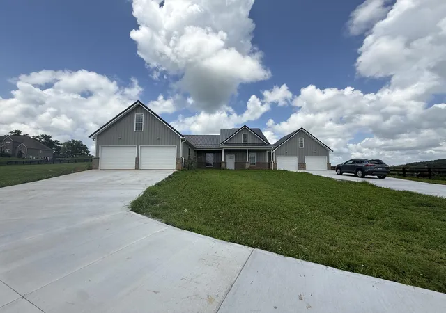 Photo 46 of Single family home for sale at 1615 White Rd, Somerset, KY 42503 | MLS# 26019537 | Listing updated on 2026-08-31