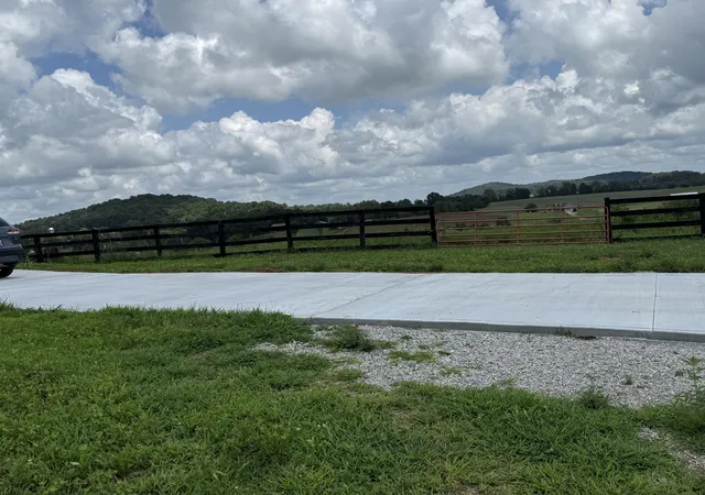 Photo 4 of Single family home for sale at 1615 White Rd, Somerset, KY 42503 | MLS# 26019537 | Listing updated on 2026-08-31