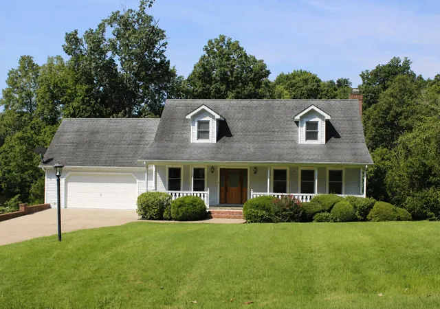 Photo 1 of Single family home for sale at 615 W Dogwood Dr, Kuttawa, KY 42055 | MLS# 26019938 | Listing updated on 2026-08-26