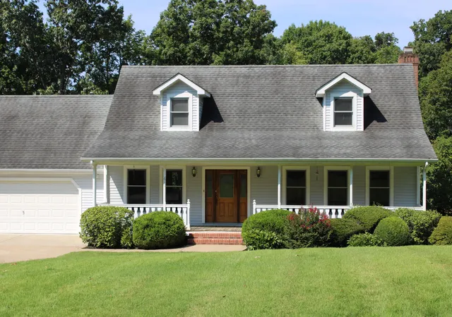 Photo 2 of Single family home for sale at 615 W Dogwood Dr, Kuttawa, KY 42055 | MLS# 26019938 | Listing updated on 2026-08-26