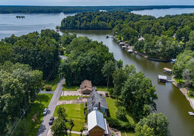 Photo 38 of Single family home for sale at 615 W Dogwood Dr, Kuttawa, KY 42055 | MLS# 26019938 | Listing updated on 2026-08-26