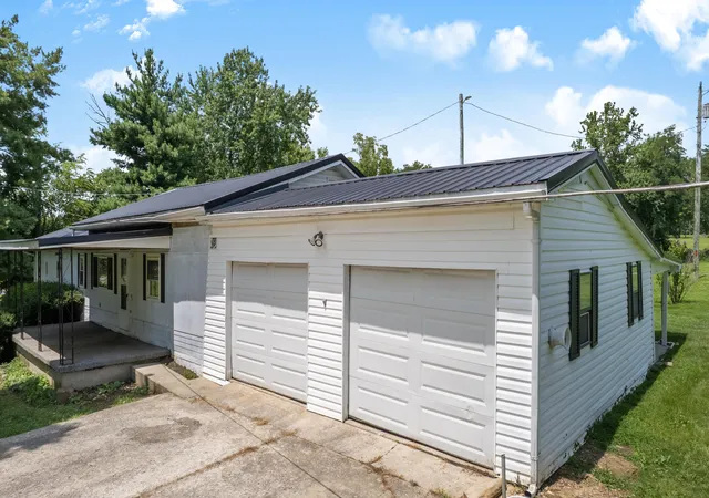 Photo 2 of Single family home for sale at 7911 Morehead Rd, Flemingsburg, KY 41041 | MLS# 26019962 | Listing updated on 2026-09-18