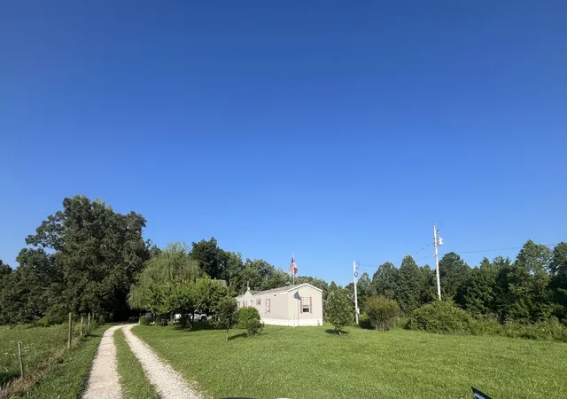 Photo 2 of Single family home for sale at 184 Catfish Cvs Rd, Pine Ridge, KY 41360 | MLS# 26019617 | Listing updated on 2026-07-27