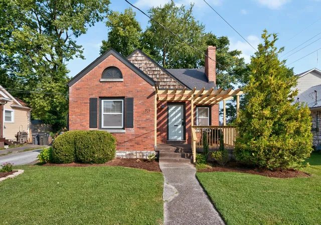 Photo 1 of Single family home for sale at 721 Headley Ave, Lexington, KY 40508 | MLS# 26019579 | Listing updated on 2026-09-14