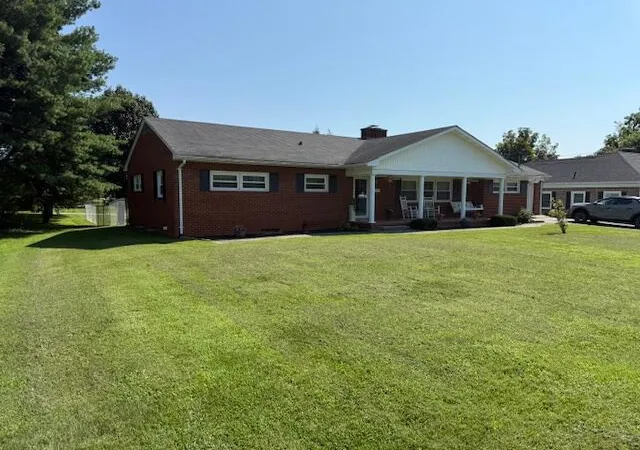Photo 2 of Single family home for sale at 143 Park Ave, Monticello, KY 42633 | MLS# 26019613 | Listing updated on 2026-07-23