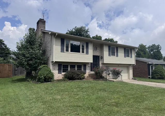 Photo 3 of Sale Pending at 3981 Weber Way, Lexington, KY 40514 | MLS# 26020218 | Listing updated on 2026-09-03