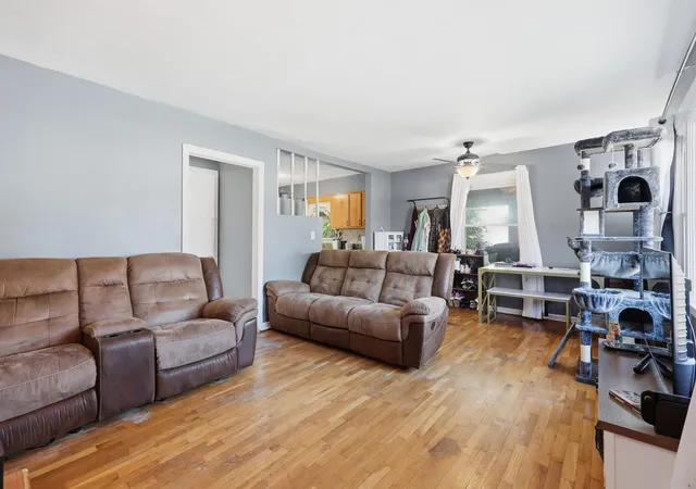 Photo 1 of Single family home for sale at 216 Rancho Dr, Frankfort, KY 40601 | MLS# 26019673 | Listing updated on 2026-08-31