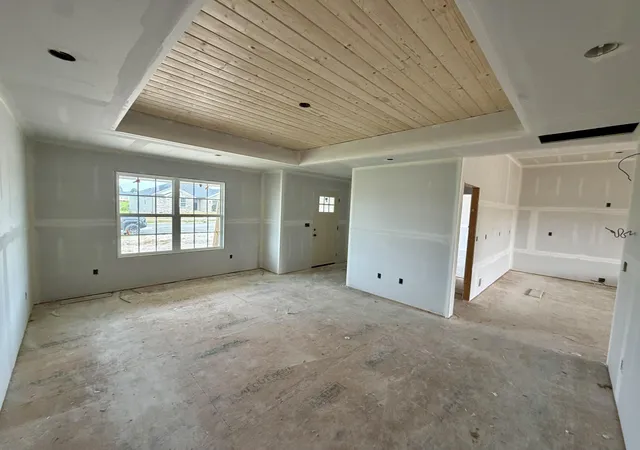 Photo 3 of Sale Pending at 266 Stoney Crk Way, Berea, KY 40403 | MLS# 26019847 | Listing updated on 2026-09-01