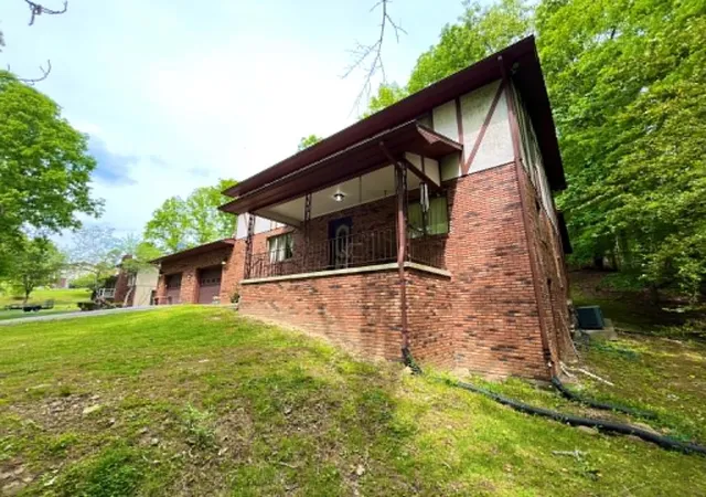 Photo 3 of Single family home for sale at 113 Wildwood Trail, Pineville, KY 40977 | MLS# 26019632 | Listing updated on 2026-09-14
