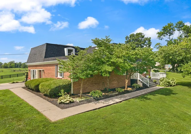 Photo 3 of Single family home for sale at 2419 Shun Pike, Nicholasville, KY 40356 | MLS# 26019626 | Listing updated on 2026-09-16