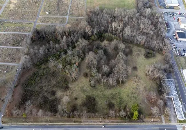 Photo 1 of Land for sale at 402 Chestnut St, Murray, KY 42071 | MLS# 26019636 | Listing updated on 2026-08-03