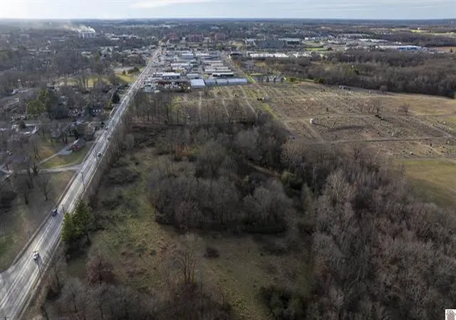 Photo 3 of Land for sale at 402 Chestnut St, Murray, KY 42071 | MLS# 26019636 | Listing updated on 2026-08-03