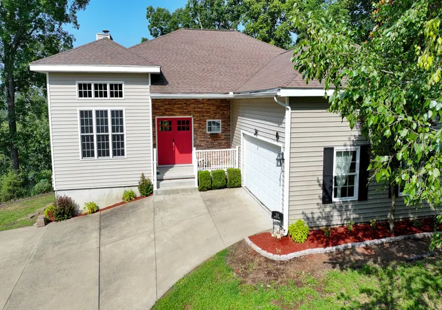 Photo 2 of Single family home for sale at 378 Harbor Dr, Cadiz, KY 42211 | MLS# 26019654 | Listing updated on 2026-07-25