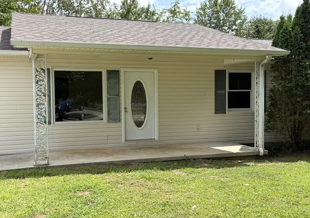 Photo 2 of Single family home for sale at 38 Jacqueline Dr, London, KY 40744 | MLS# 26020097 | Listing updated on 2026-07-28