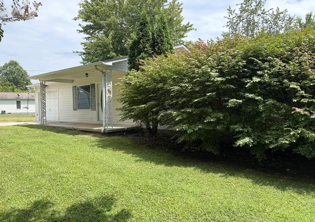 Photo 3 of Single family home for sale at 38 Jacqueline Dr, London, KY 40744 | MLS# 26020097 | Listing updated on 2026-07-28