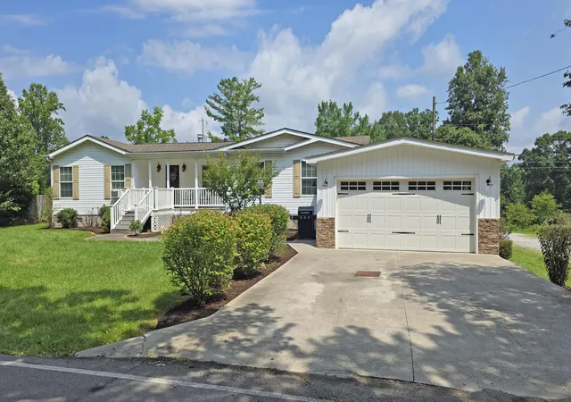 Photo 3 of Sale Pending at 1838 Chaney Ridge Rd, London, KY 40741 | MLS# 26019855 | Listing updated on 2026-09-03