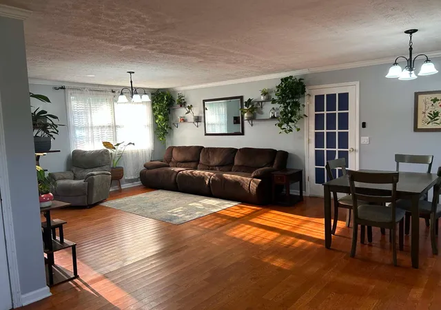Photo 3 of Single family home for sale at 112 Reed Pl, Madisonville, KY 42431 | MLS# 26020177 | Listing updated on 2026-09-21