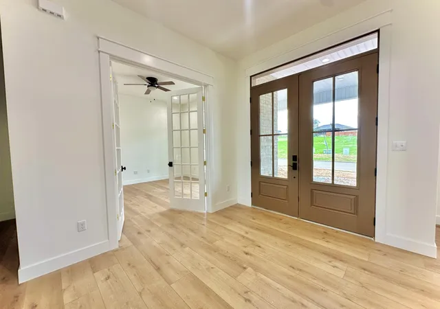Photo 4 of Single family home for sale at 370 Splendor View Dr, Somerset, KY 42503 | MLS# 26019680 | Listing updated on 2026-09-07
