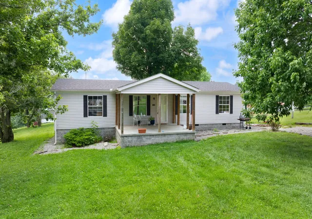 Photo 2 of Single family home for sale at 301 Jessica Cir, Richmond, KY 40475 | MLS# 26020041 | Listing updated on 2026-07-31