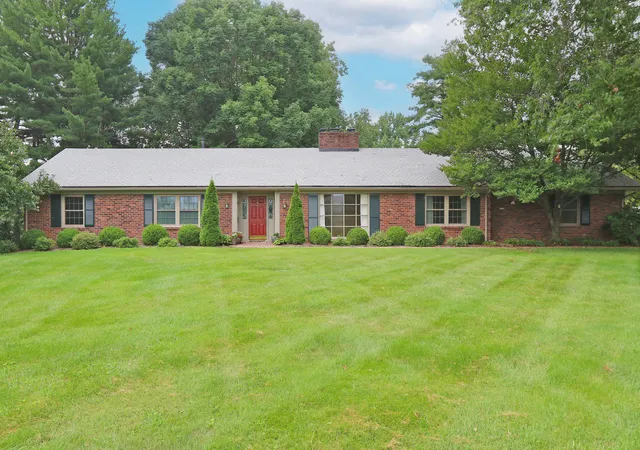 Photo 1 of Sale Pending at 2586 Westmorland Rd, Lexington, KY 40510 | MLS# 26019702 | Listing updated on 2026-08-17