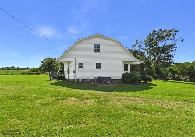 Photo 4 of Sale Pending at 2610 Ky 564, Mayfield, KY 42066 | MLS# 26019760 | Listing updated on 2026-09-08