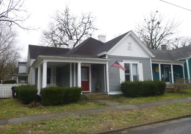 Photo 2 of Single family home for sale at 125 E Campbell St, Frankfort, KY 40601 | MLS# 26019744 | Listing updated on 2026-09-05