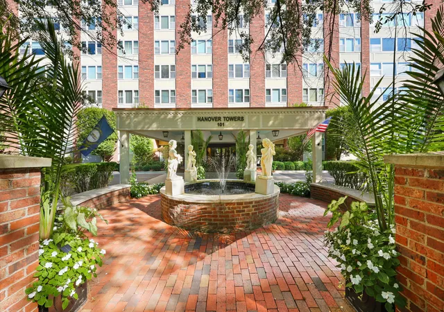 Condo for sale at 101 S Hanover Ave #5B, Lexington, KY 40502 | MLS# 26019887