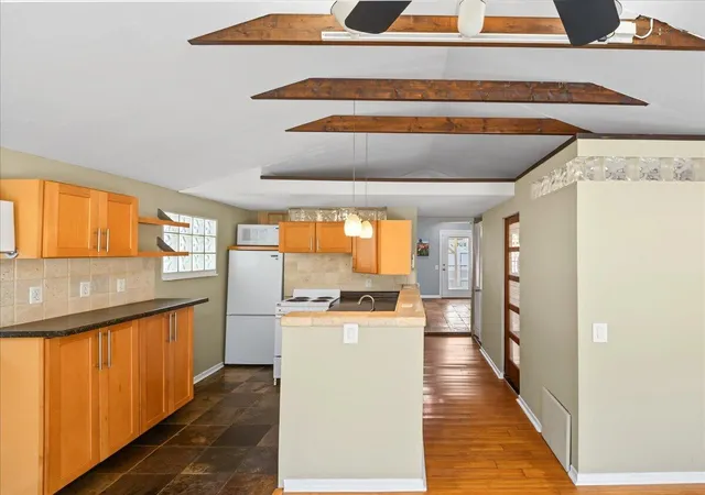 Photo 3 of Single family home for sale at 617 Shaw Ln, Frankfort, KY 40601 | MLS# 26019932 | Listing updated on 2026-07-26
