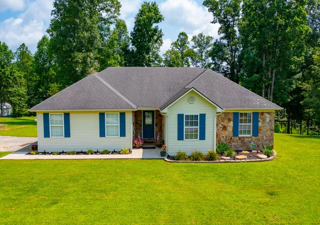Photo 1 of Sale Pending at 55 Dogwood Ct, Sandgap, KY 40481 | MLS# 26019815 | Listing updated on 2026-09-12