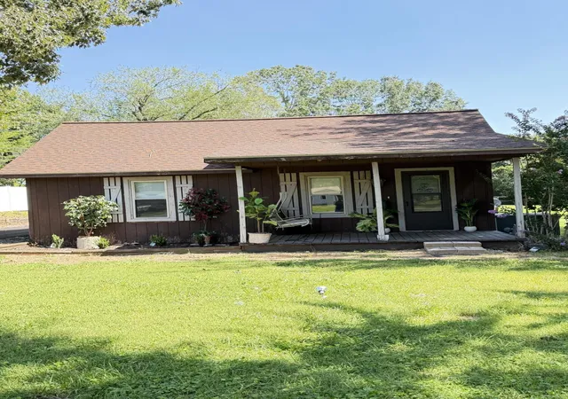Photo 1 of Single family home for sale at 8250 W Us Hwy 68 #8250, Benton, KY 42025 | MLS# 26019958 | Listing updated on 2026-08-13
