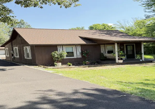 Photo 3 of Single family home for sale at 8250 W Us Hwy 68 #8250, Benton, KY 42025 | MLS# 26019958 | Listing updated on 2026-09-21