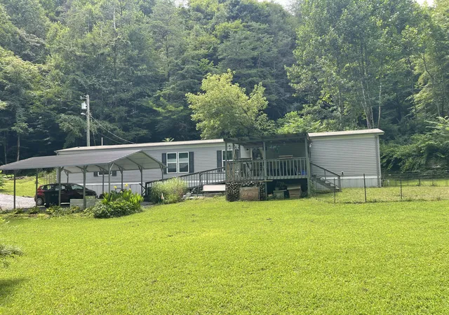 Photo 3 of Single family home for sale at 238 Coal Stone Branch Rd, Miracle, KY 40856 | MLS# 26019862 | Listing updated on 2026-09-02
