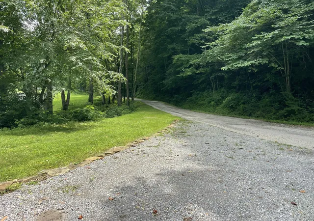 Photo 4 of Single family home for sale at 238 Coal Stone Branch Rd, Miracle, KY 40856 | MLS# 26019862 | Listing updated on 2026-09-02
