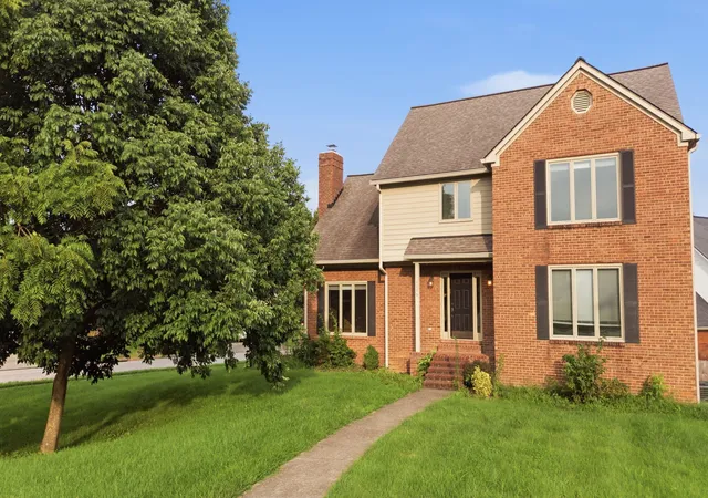 Photo 1 of Single family home for sale at 1116 Shagbark Ln, Lexington, KY 40515 | MLS# 26019849 | Listing updated on 2026-09-28